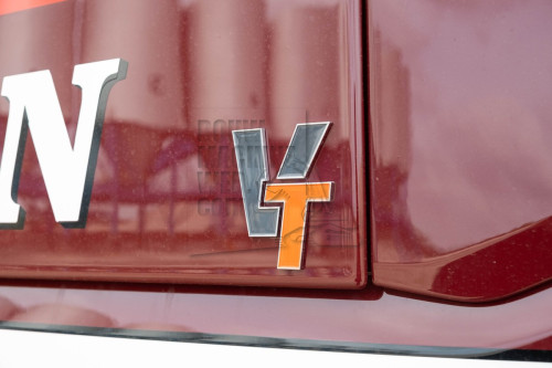 Volvo FMX460 10x4 -07 Veldhuizen Trucks logo